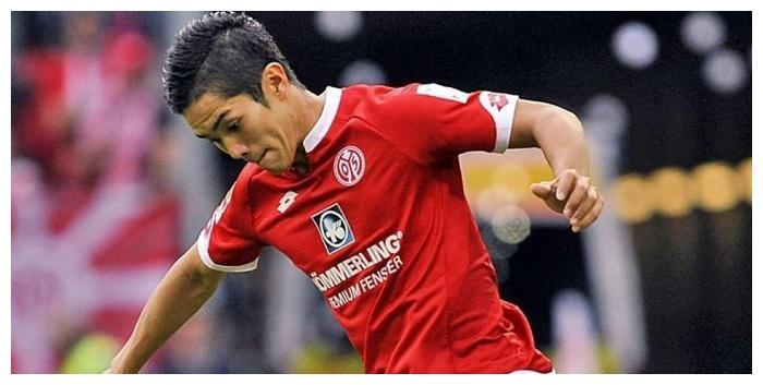 关于法兰克福豪取三分，士气高涨的信息