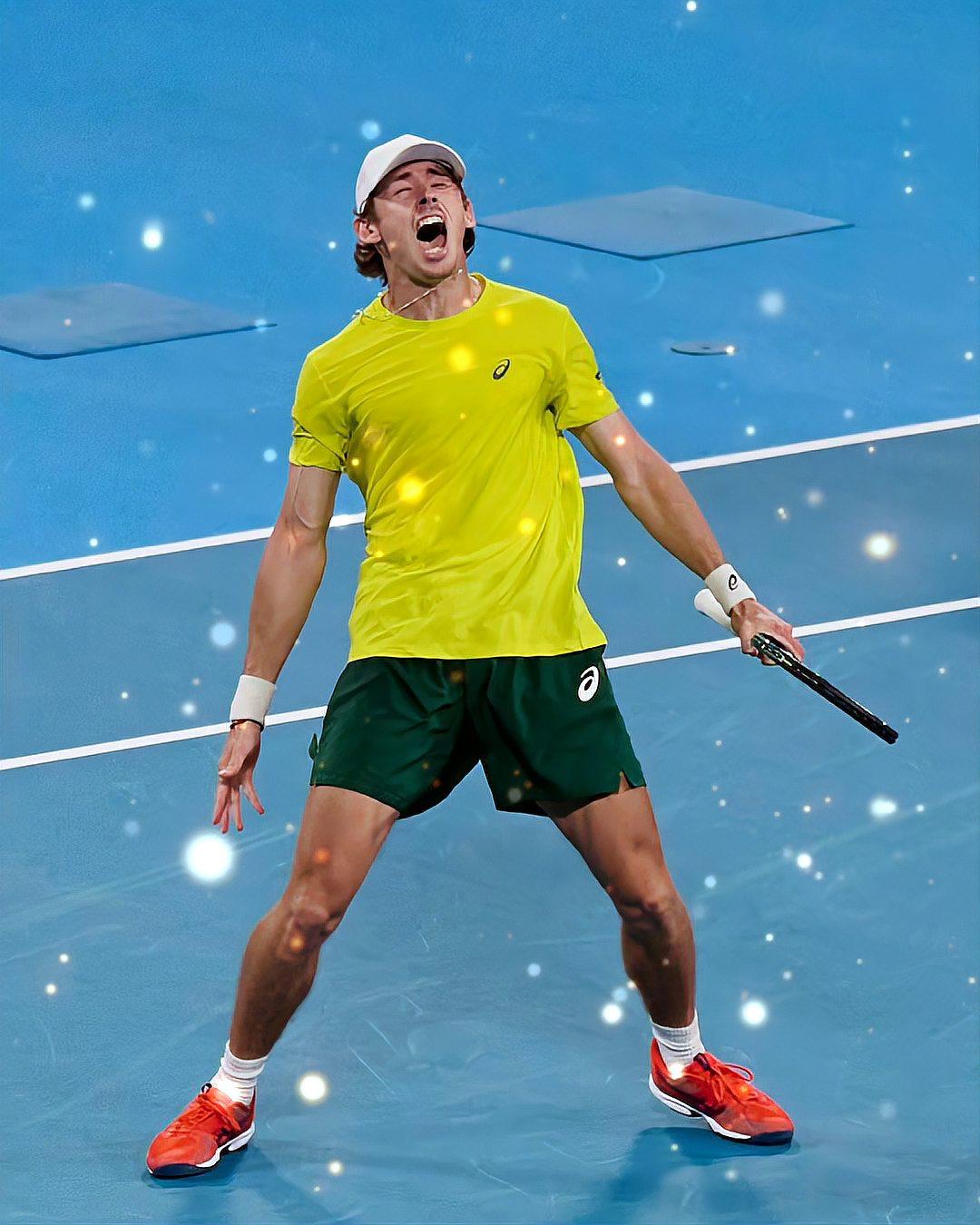 开云官方app入口-包含联合杯鏖战ATP总决赛，兹维列夫惊艳四座的词条