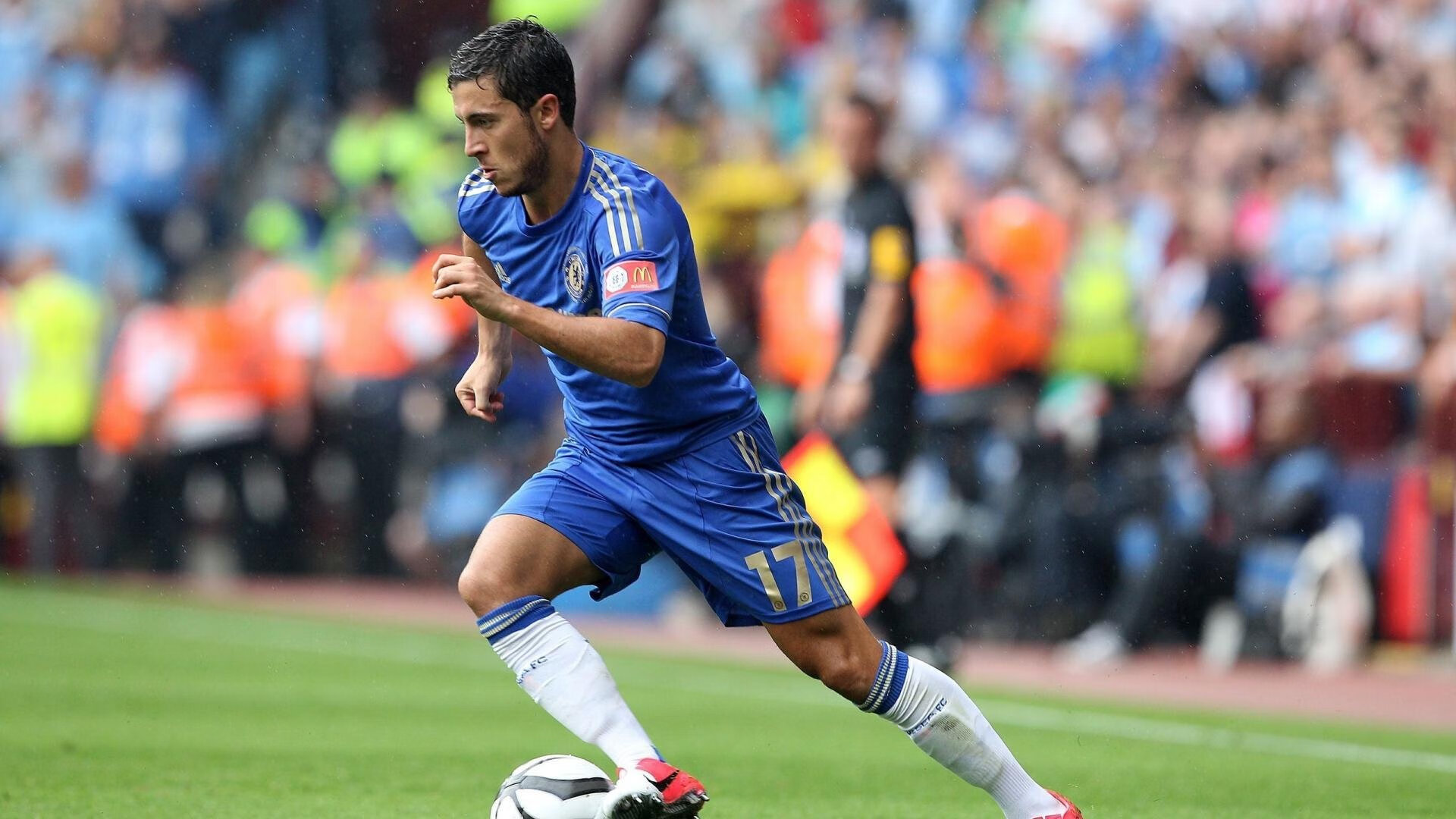 绿茵烽火,英超争冠白热化,苏格兰崛起与塞内加尔之鉴